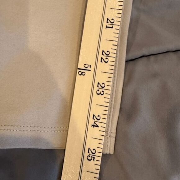 Stoosh Pull On Stretch Pants Creamy Beige Khaki Legging Size Medium - Picture 8 of 10